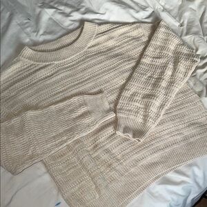 Universal Thread Cream Crew Neck Sweater